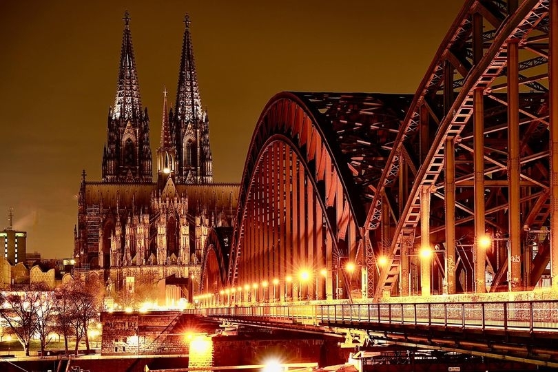 Kölner Dom bei Nacht